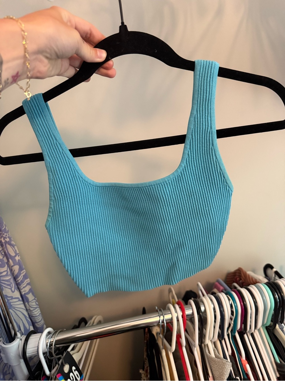Babaton XS Blue Ribbed Crop Tank